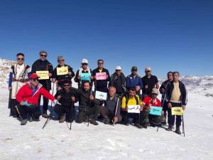 صعود کوهنوردان نفت مسجدسلیمان به کوه تاراز