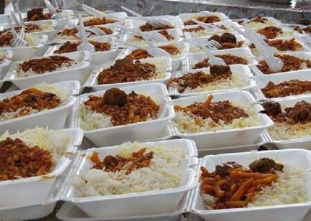 پخت و توزیع ۸۰۰ پرس غذای گرم در لالی