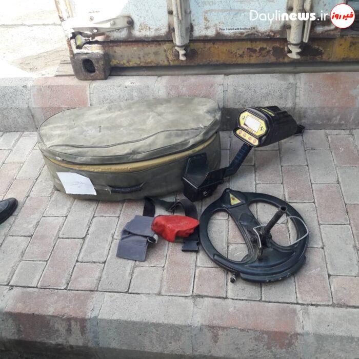 کشف دستگاه فلزیاب و دستگیری عامل حفاری غیرمجاز در آذرشهر