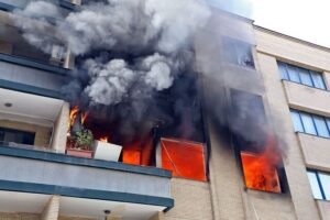 جزئیات انفجار توام با آتش‌سوزی یک واحد مسکونی در خیابان ارشاد مشهد