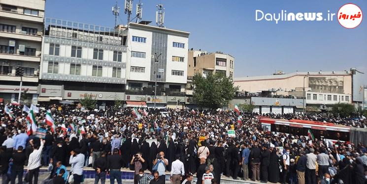 راهپیمایی مردم در محکومیت حرکات هنجارشکنانه/ قدردانی راهپیمایان از نیروی انتظامی